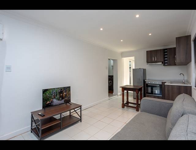 1 BEDROOM FLAT TO LET IN CLAREMONT